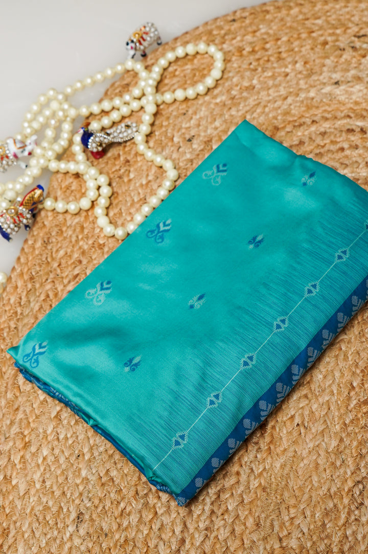 Light Green Soft Silk Kanjivaram Inspired Saree with Contrast Thread Weaving