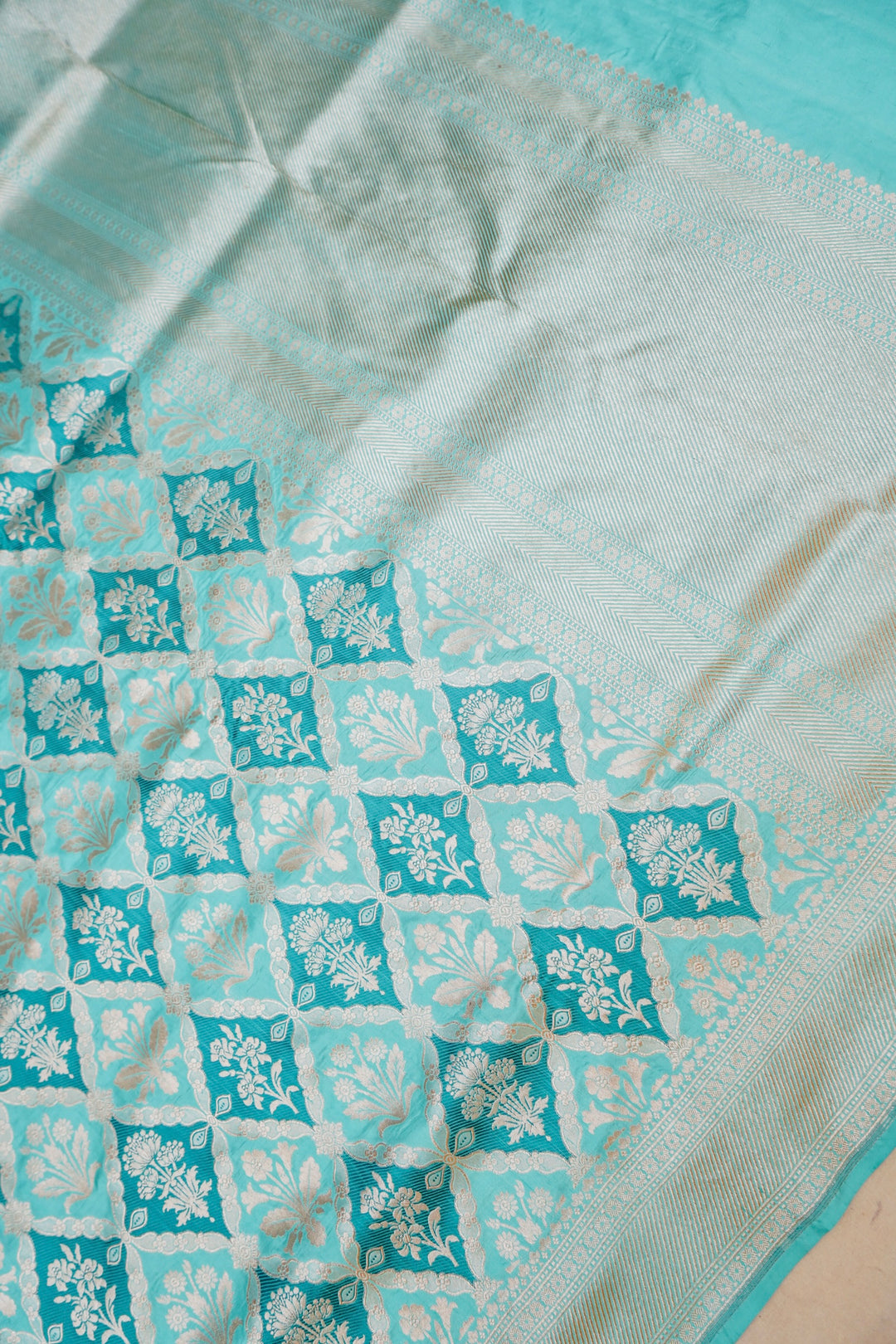 Turquoise Blue Rangkaat Bloom Pure Katan Silk Banarasi Saree View 2
