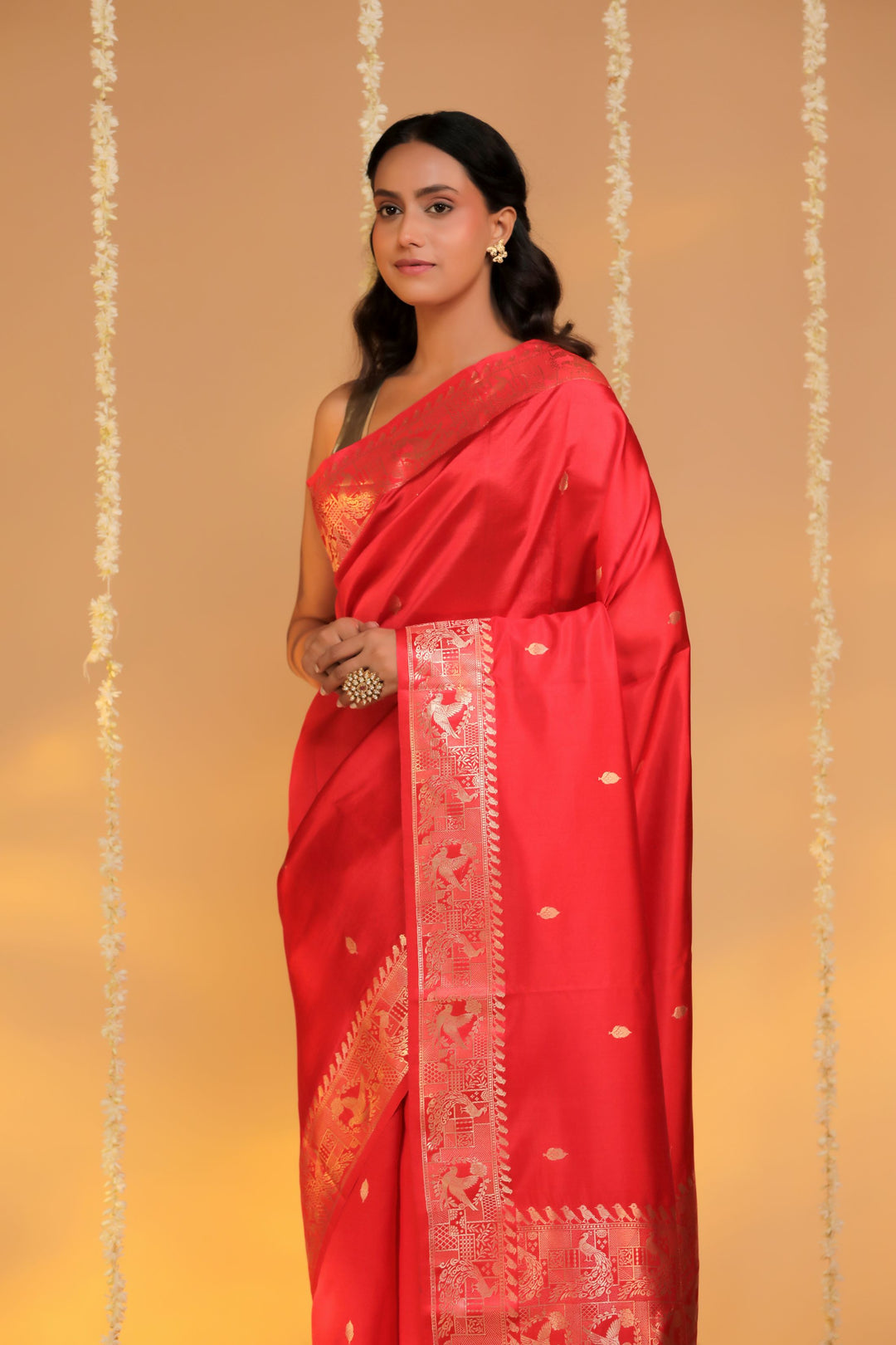 handwoven red bridal banarasi pure mashru silk shikargah weaving saree front view 3