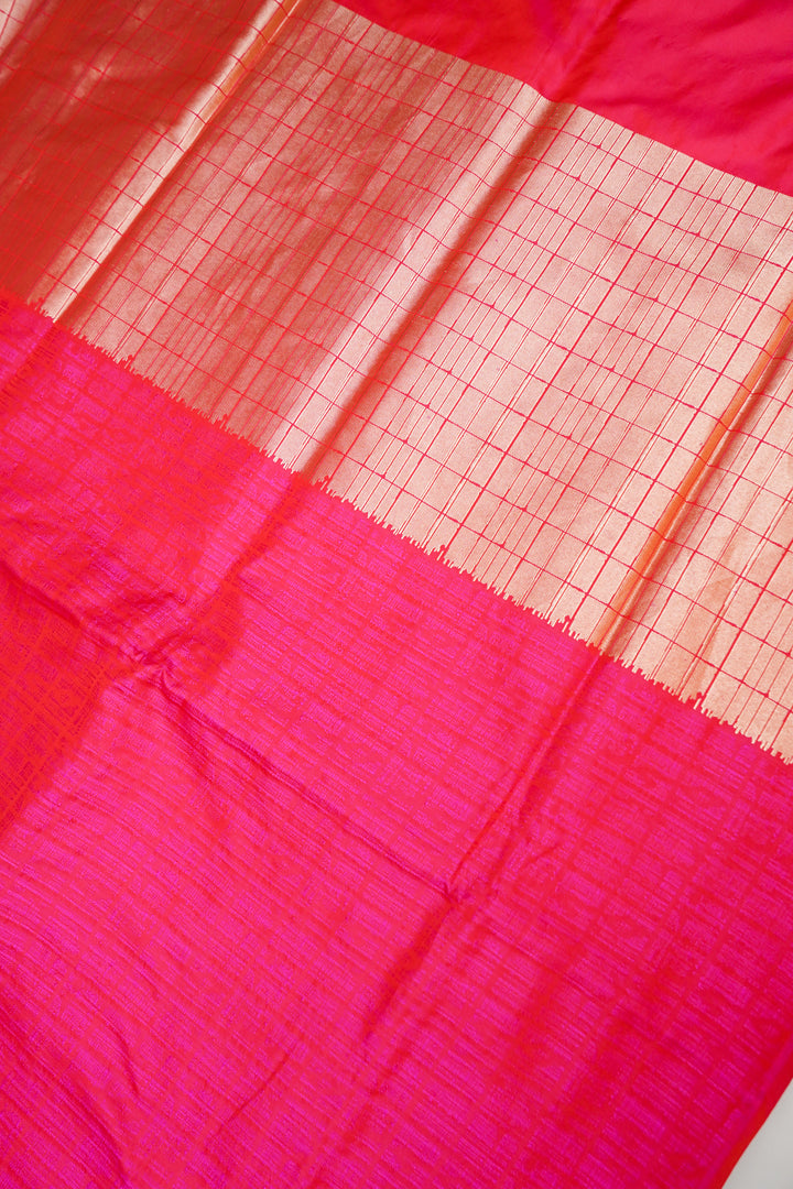 Pink Handwoven Pure Satan Silk Tanchoi Saree with Thread Weaving Design