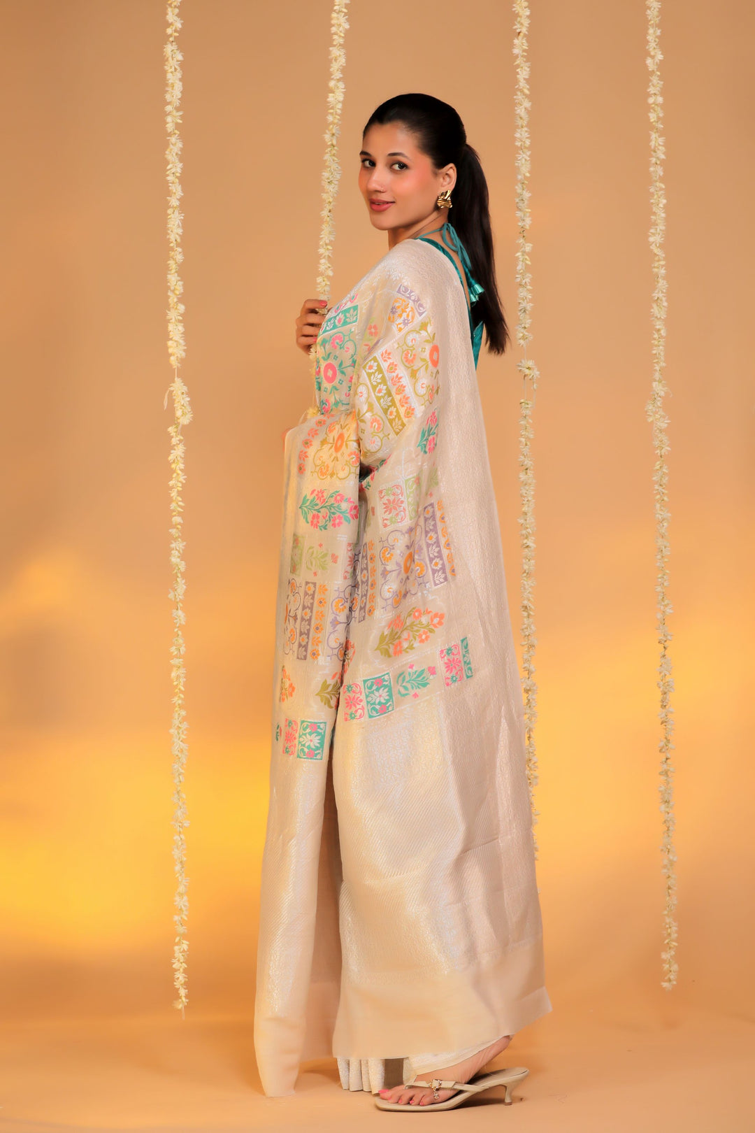 handwoven offwhite banarasi pure munga tussar georgette meenakari saree side view 3