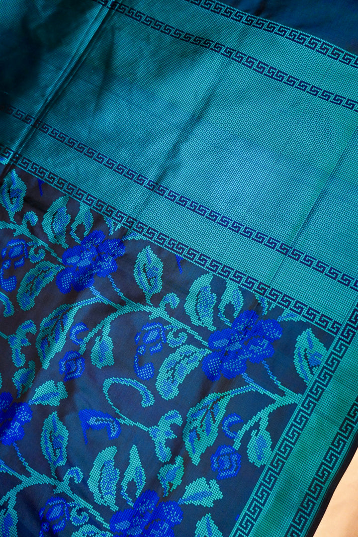 Handwoven Banarasi Teal Green Pure Tanchoi Katan Silk Saree