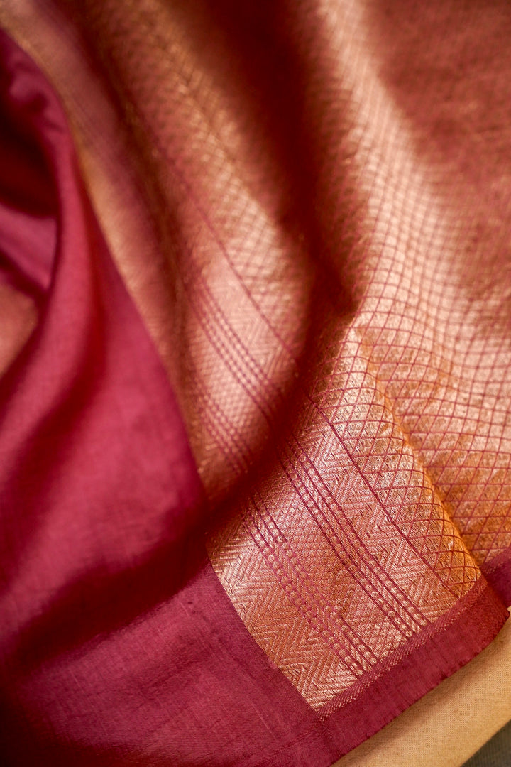 Onion Pink Grace Pure Brocade Silk Handloom Saree Closeup Pallu