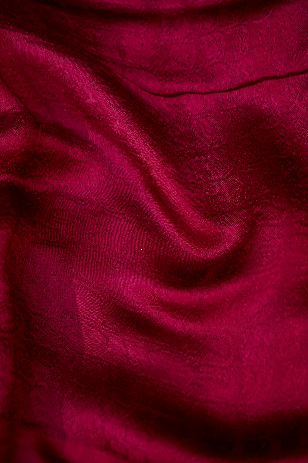 Title: Regal Wine Heritage Pure Handloom Silk Saree with Animal Weaving