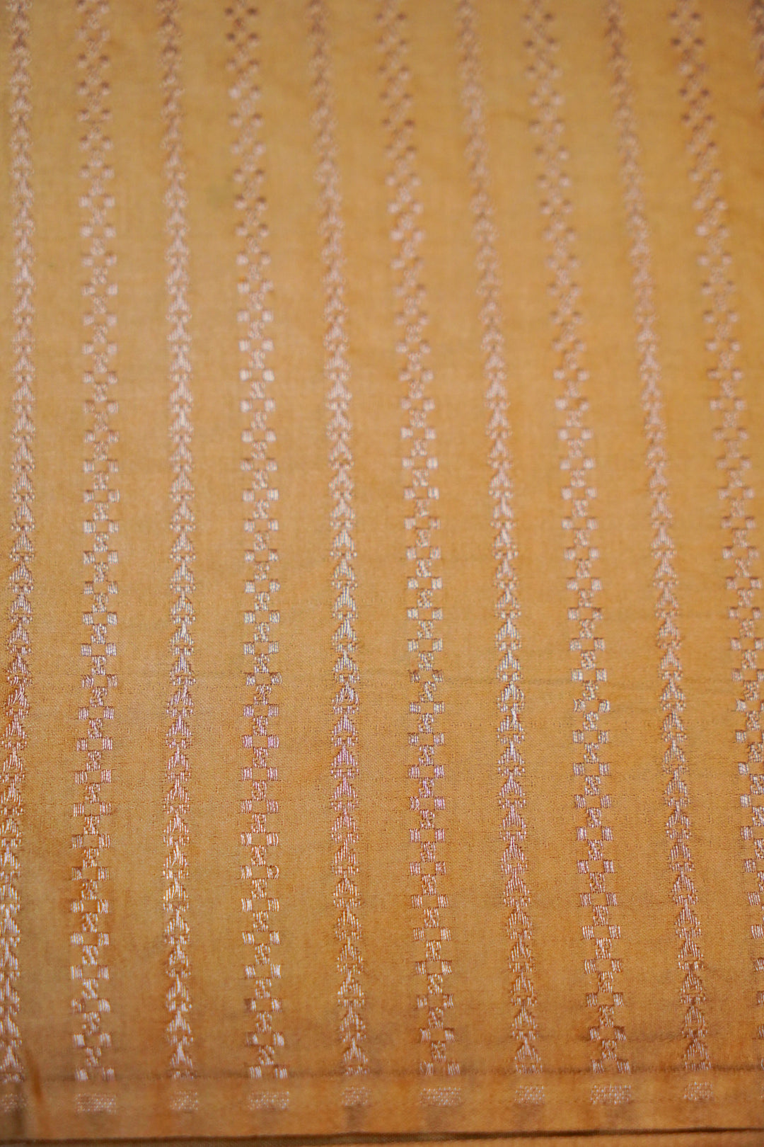 Banarasi Pastel Yellow Mashru Silk Saree Silver Zari Booti with Rich Border & Pallu