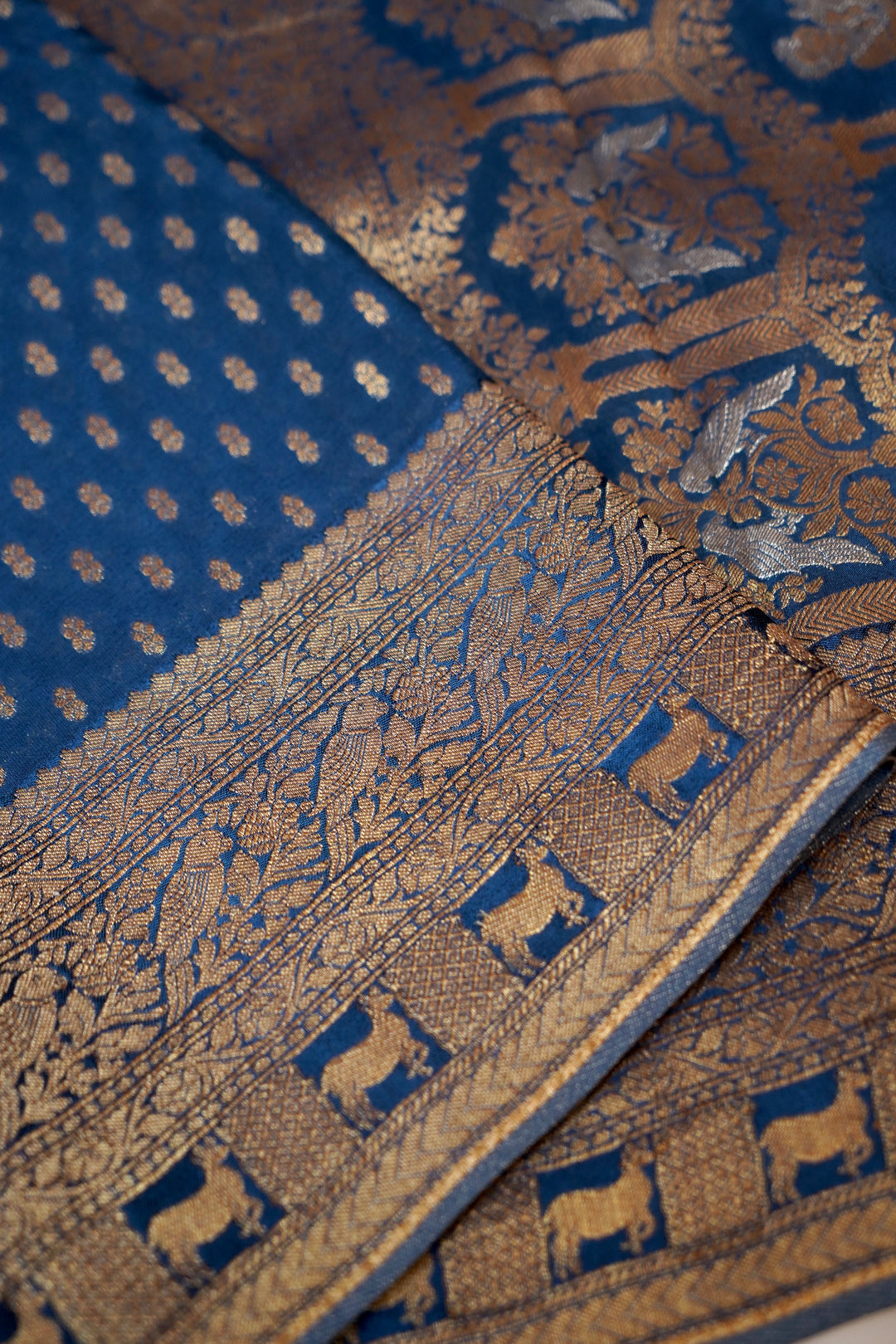 Elegant Teal Blue Banarasi Chinon Georgette Saree with Antique Zari Figure Motifs