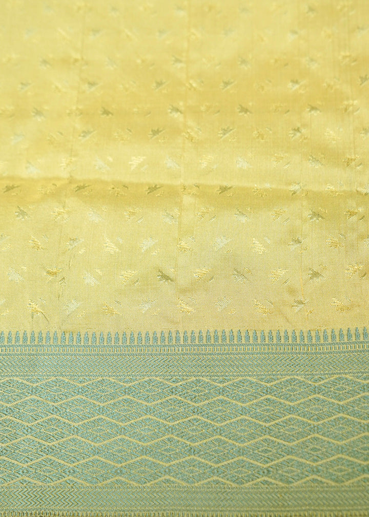 Pastel Yellow Handwoven Banarasi Pure Tanchoi Silk Saree with Resham Elegance