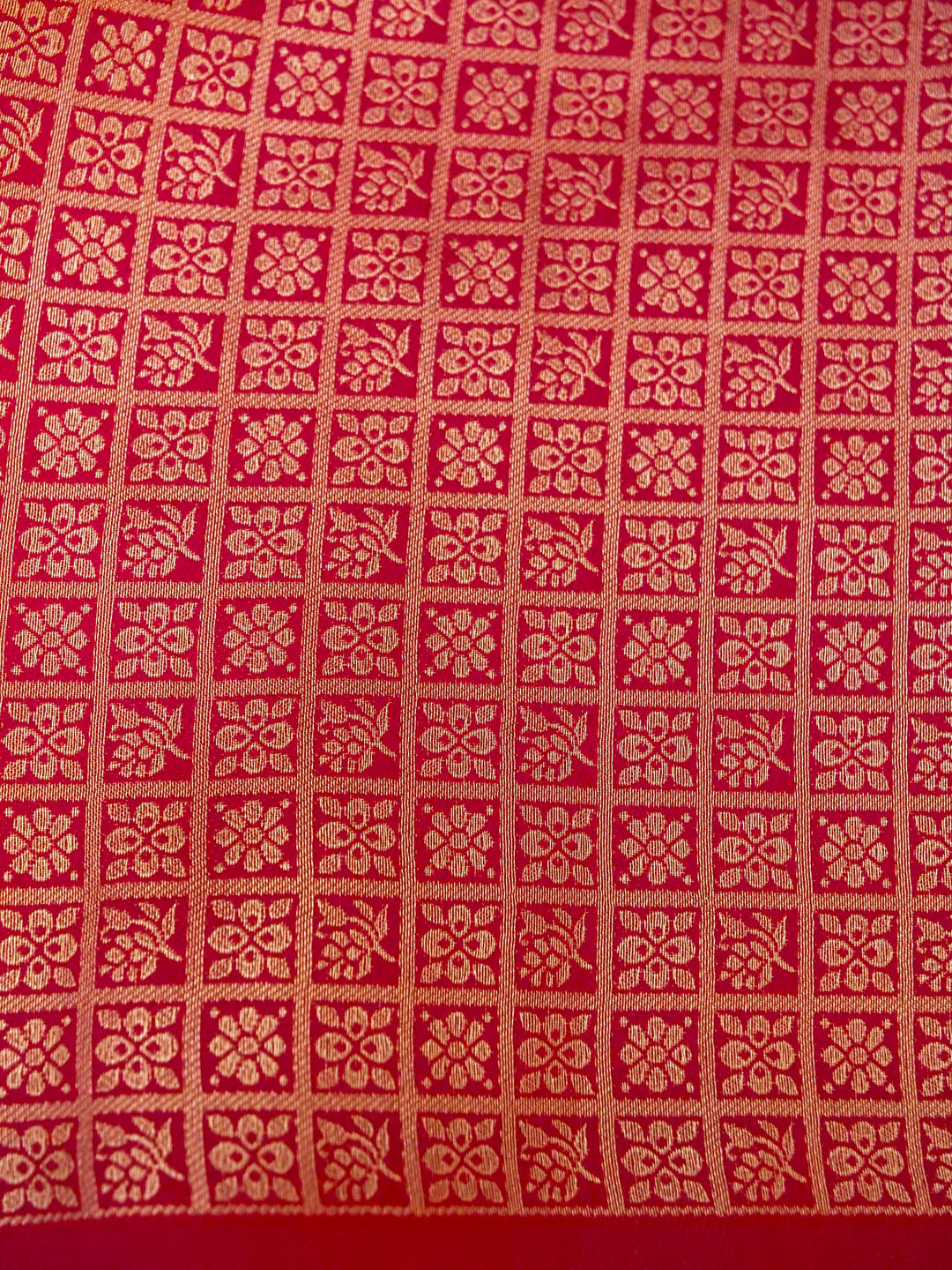 Bird Motif Handwoven Banarasi Paithani Tissue Silk Saree