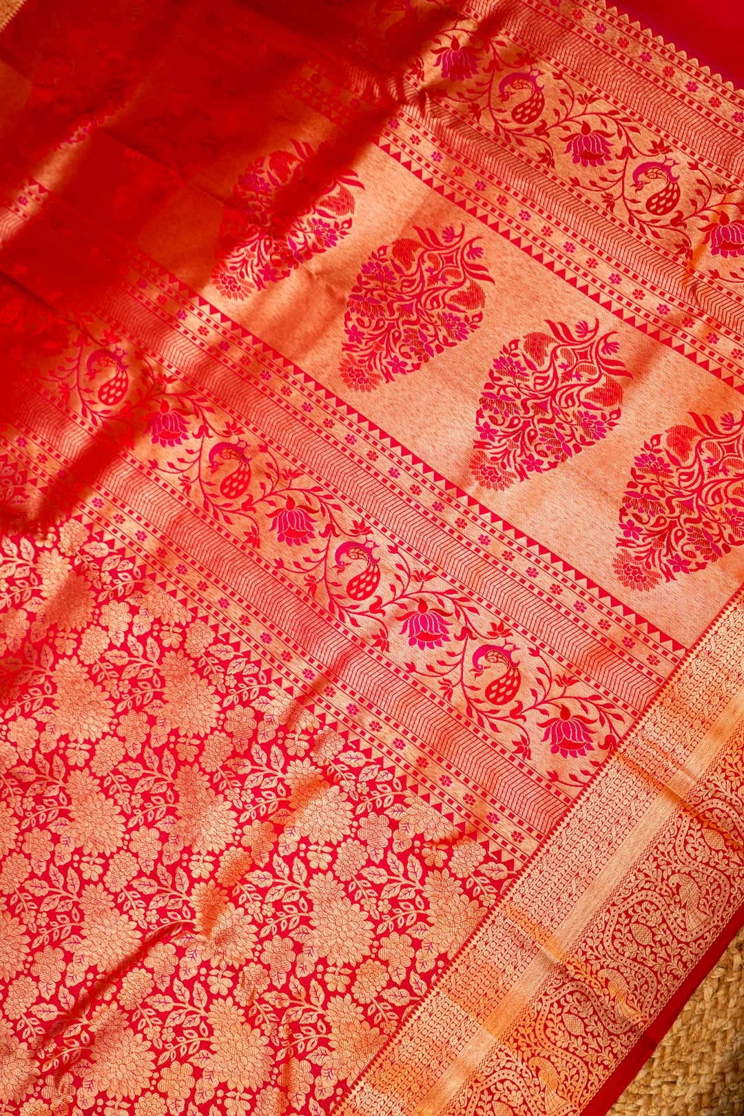 Maharani Red Kanjivaram Silk Saree with Woven Zari Brocade View 2