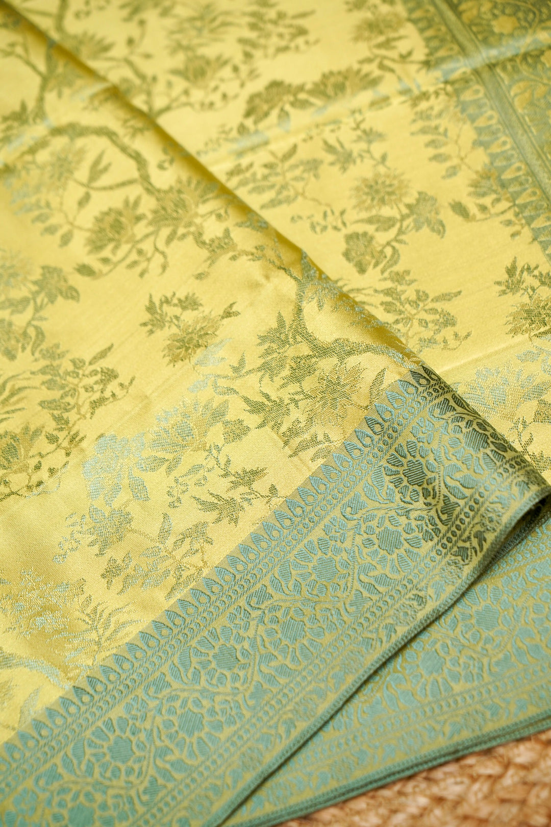 Neon Yellow Handwoven Banarasi Pure Tanchoi Silk Saree with Resham Elegance