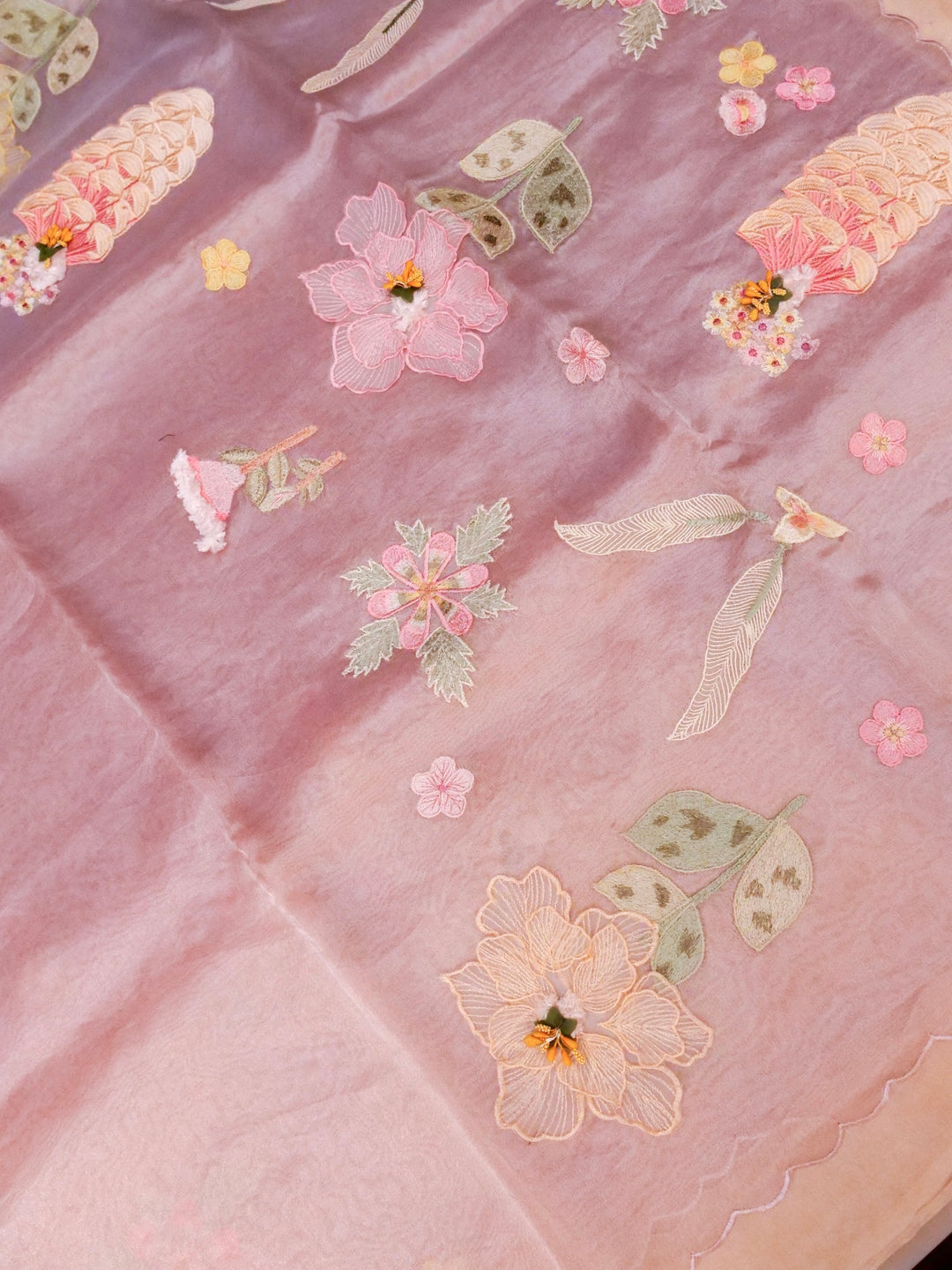 Rose Gold Pure Handloom Tissue Saree with Scallop Border Placement Appliqué Embroidery View 5