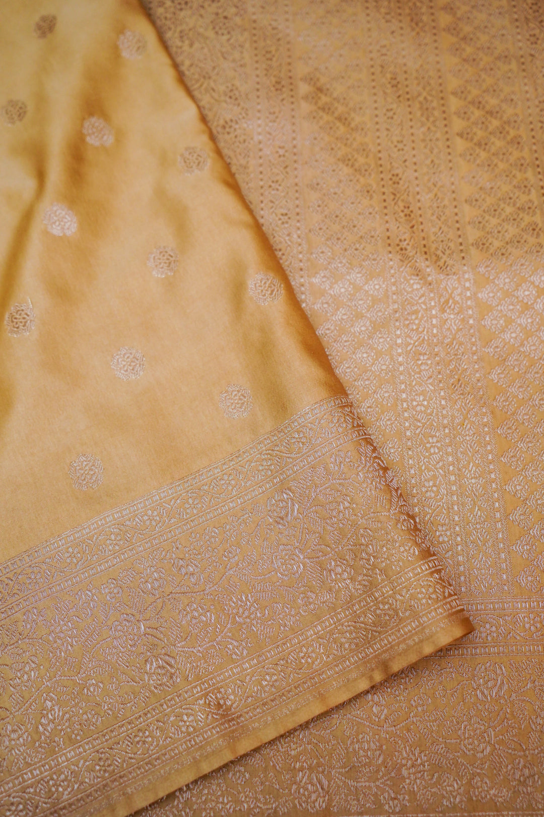 Banarasi Pastel Yellow Mashru Silk Saree Silver Zari Booti with Rich Border & Pallu
