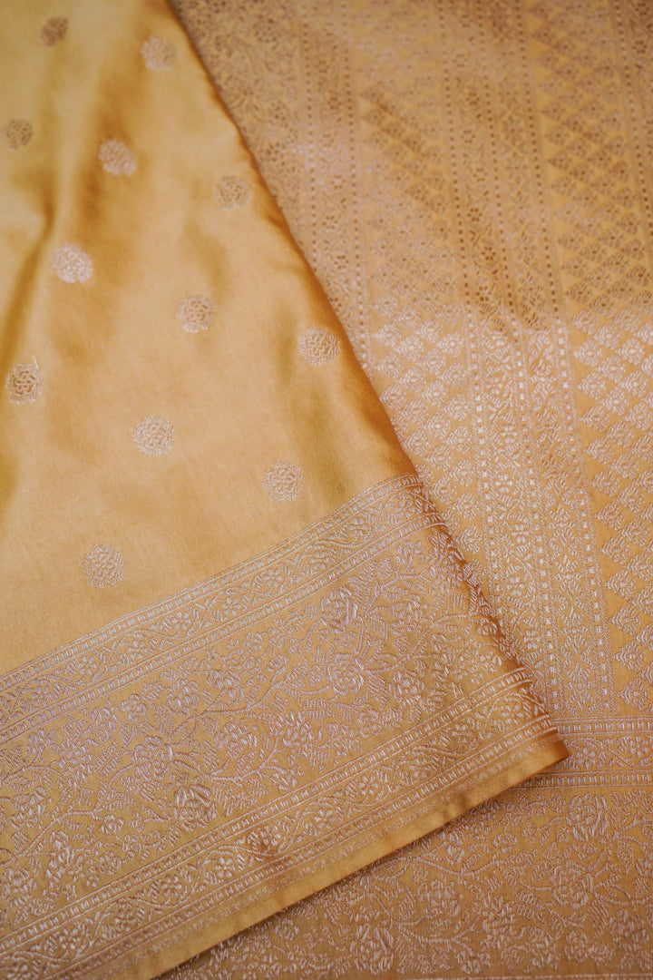Banarasi Pastel Yellow Mashru Silk Saree Silver Zari Booti with Rich Border & Pallu