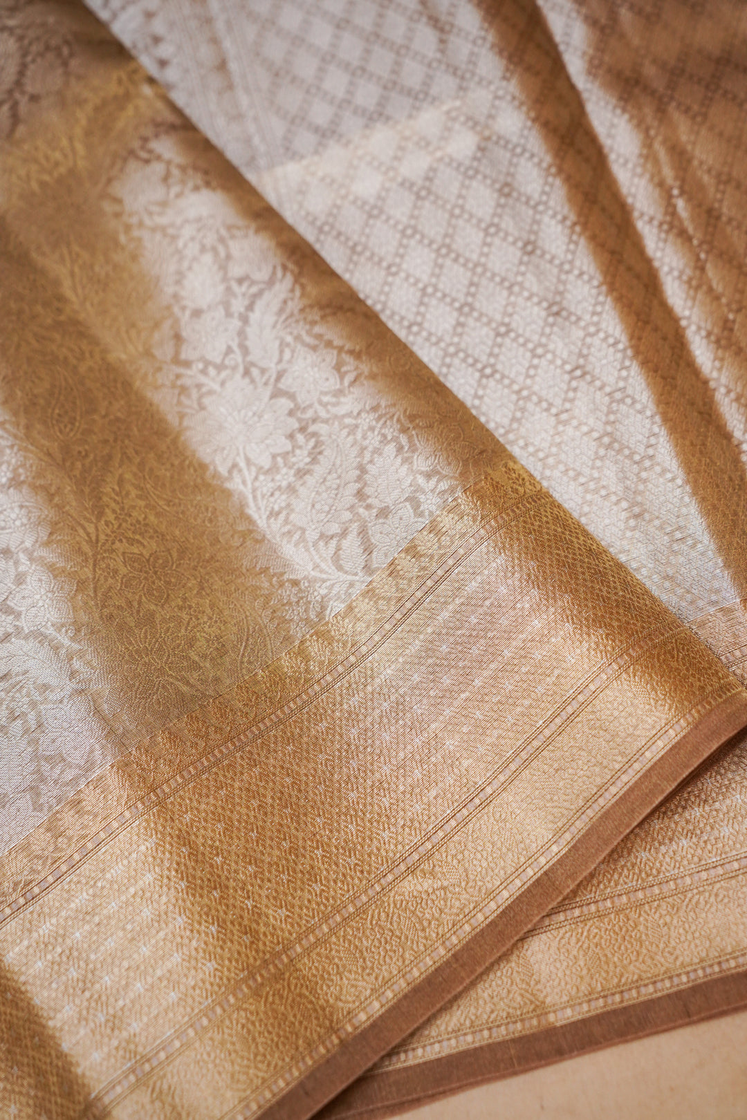 Mauve Majesty Pure Brocade Katan Silk Banarasi Saree View 3