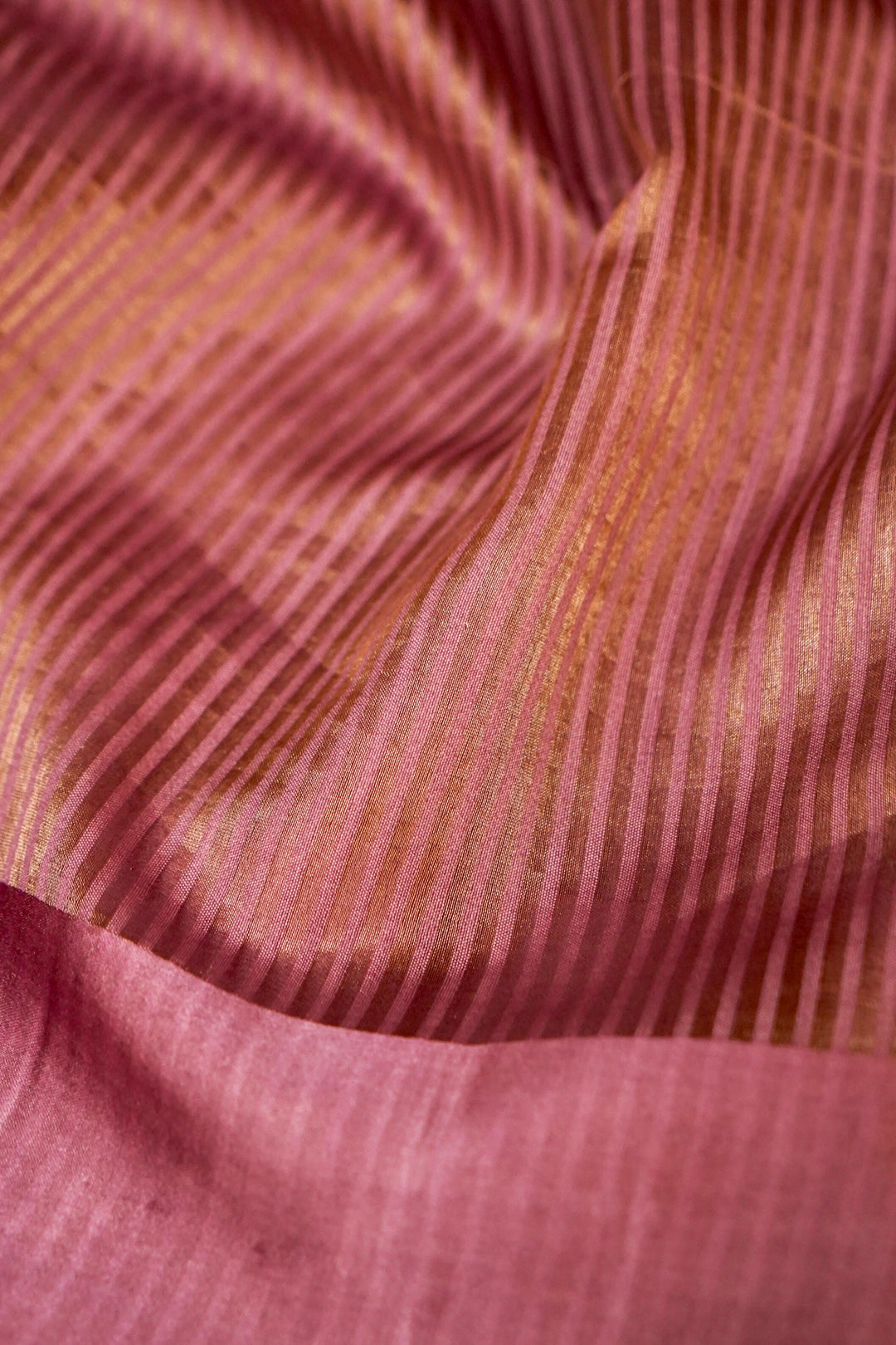 Mauve Pink Stripe Luxe Banarasi Tissue Silk Saree View 4