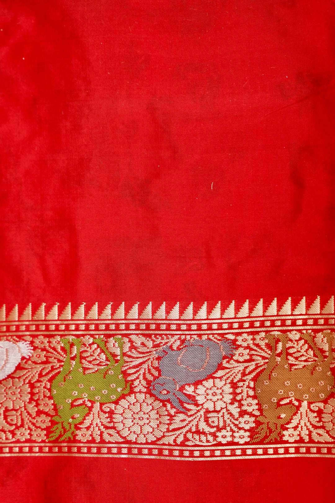 Regal Red Handwoven Pure Banarasi Paithani Kimkhwab Silk Saree