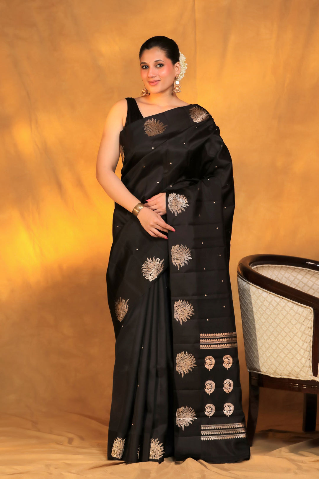 banarasi handloom black pure mashru silk leopard motif saree front view 2