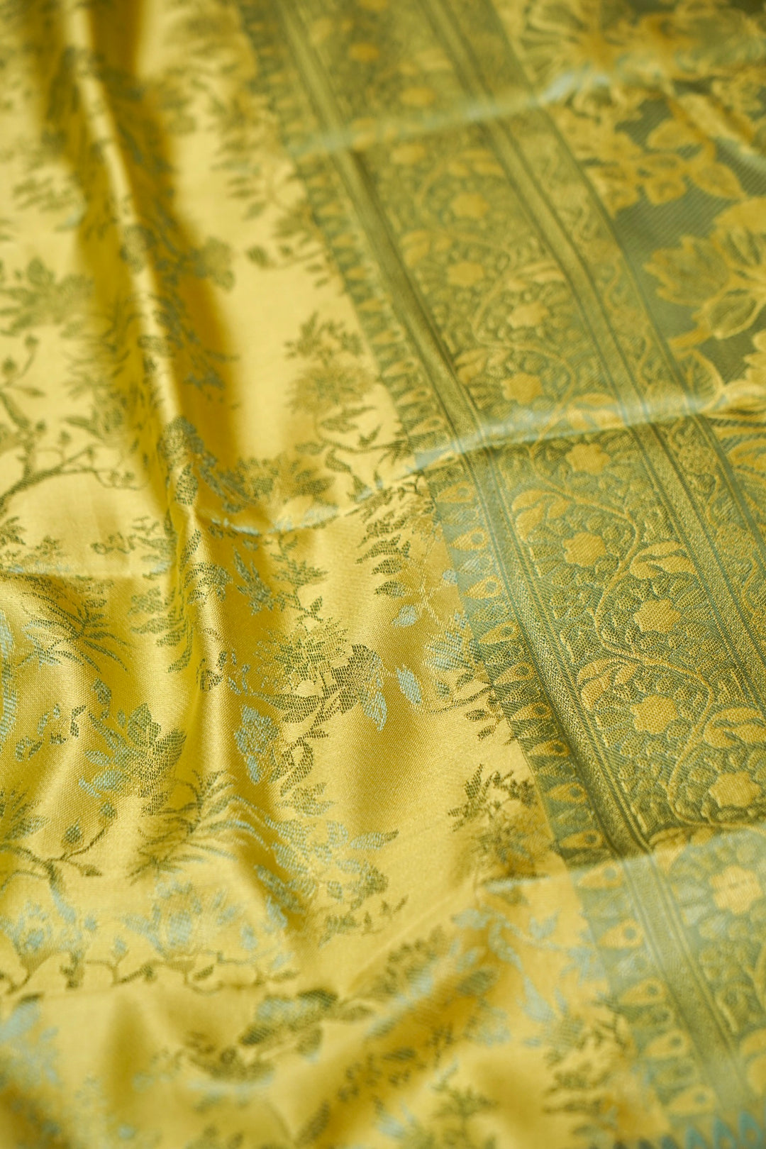 Neon Yellow Handwoven Banarasi Pure Tanchoi Silk Saree with Resham Elegance