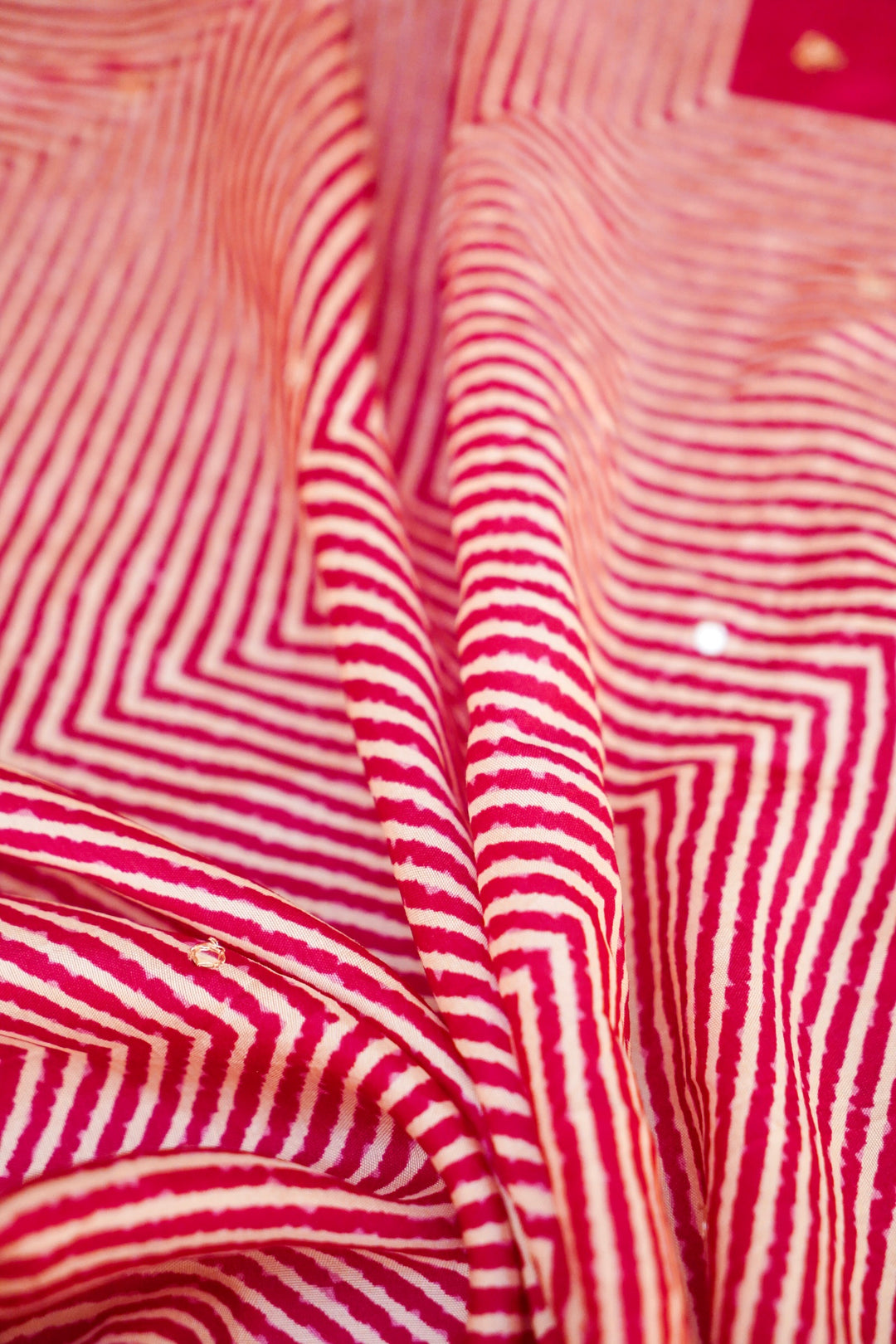 Pink Crepe Silk Saree with Geometric Print &amp; Mirror Work
