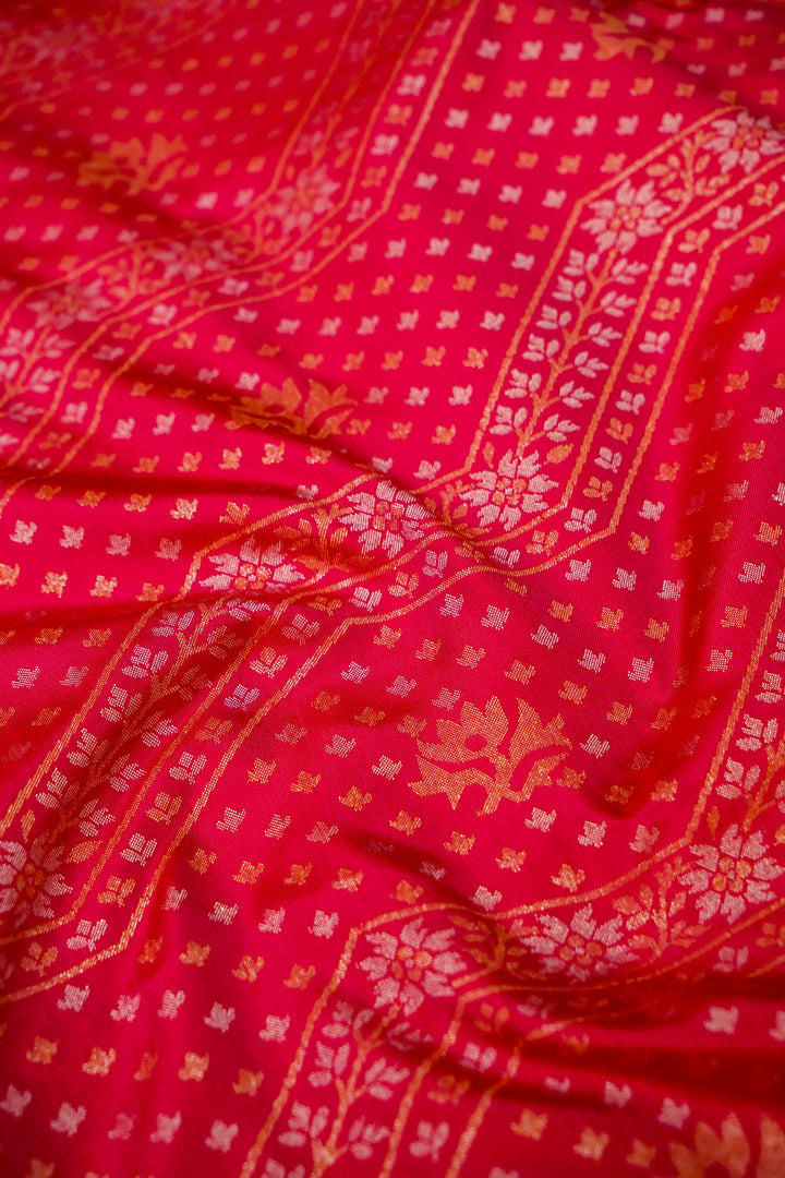 Handwoven Banarasi Pure Katan Silk Pink Jamdani Pattern Saree View 6