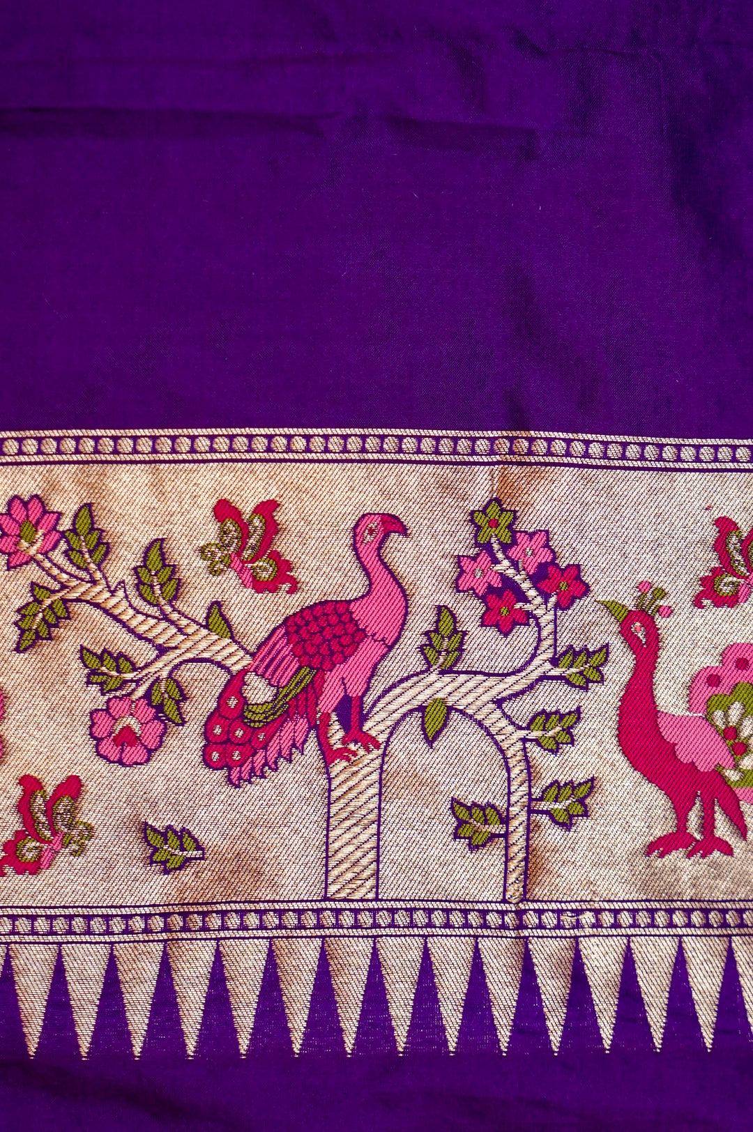 Handwoven Banarasi Pure Meenakari Shikargah Peacock Motif Katan Silk Saree View 7