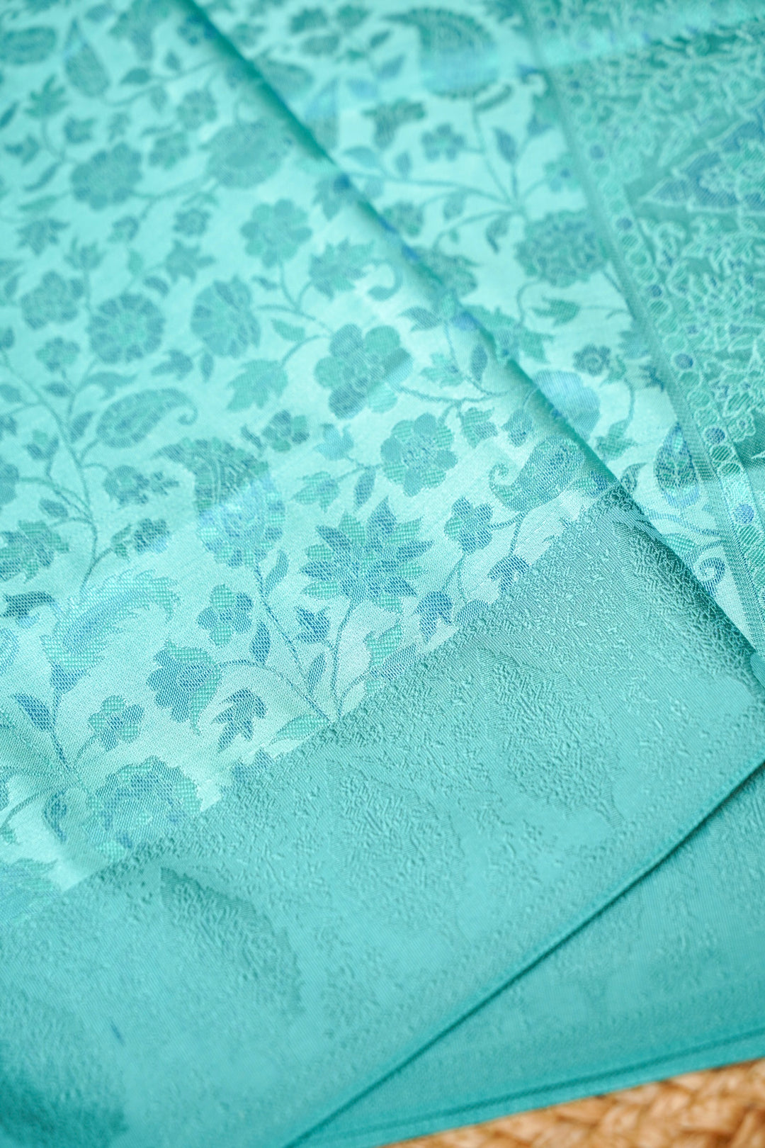 Aqua Green Handwoven Banarasi Pure Tanchoi Resham Weaving Silk Saree