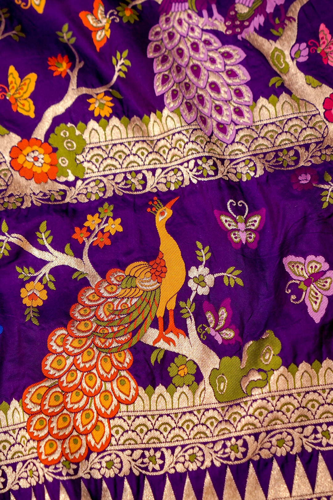 Handwoven Banarasi Pure Meenakari Shikargah Peacock Motif Katan Silk Saree View 5