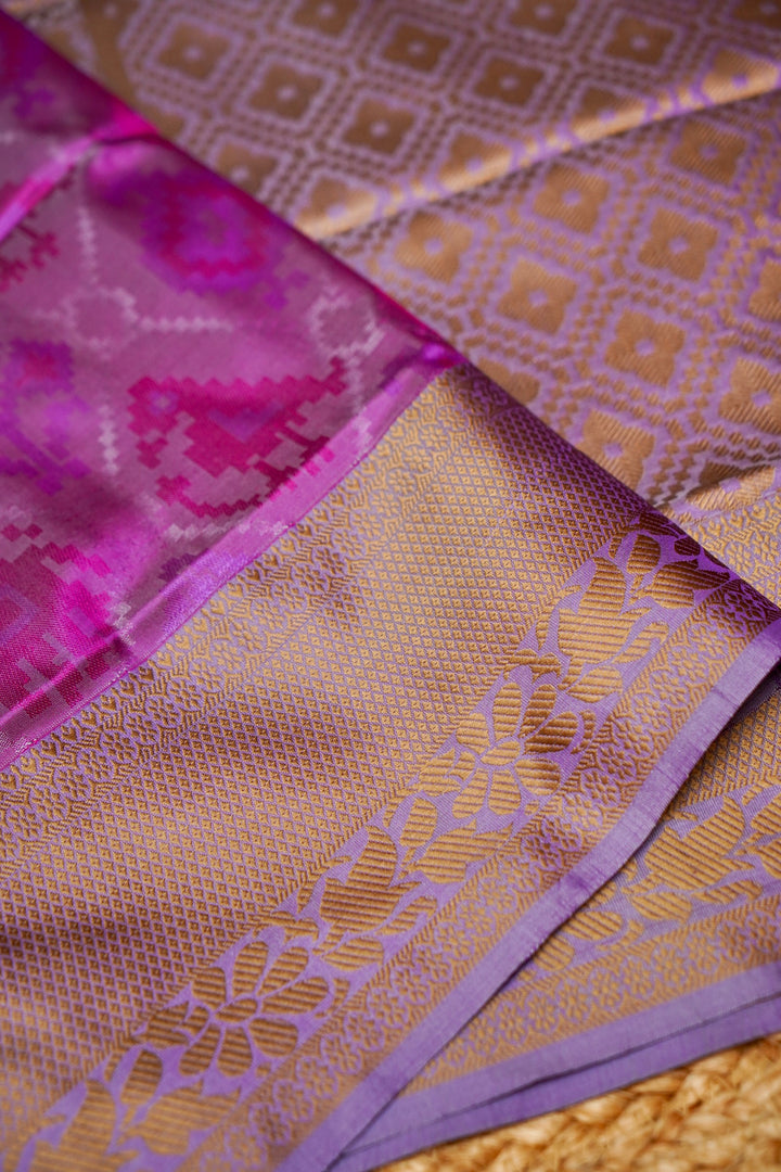 Magenta Pink Handwoven Pure Banarasi Tanchoi Silk Saree