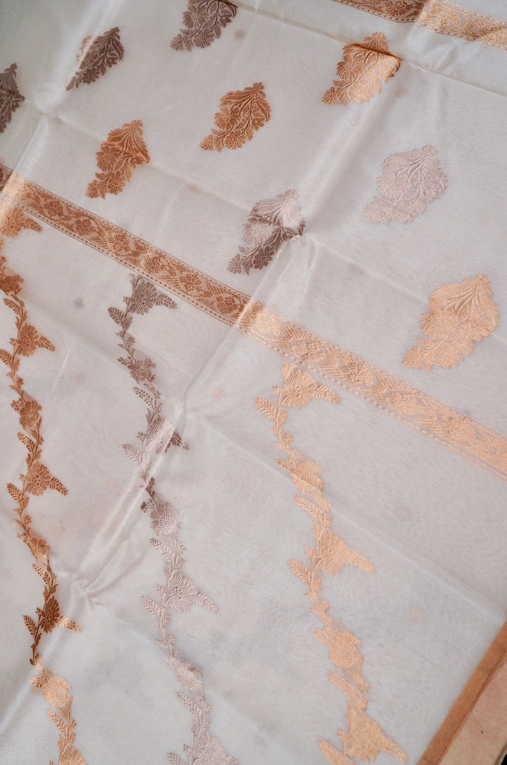 Raw Mango Radiance – Handwoven Banarasi Puna Silk Masterpiece