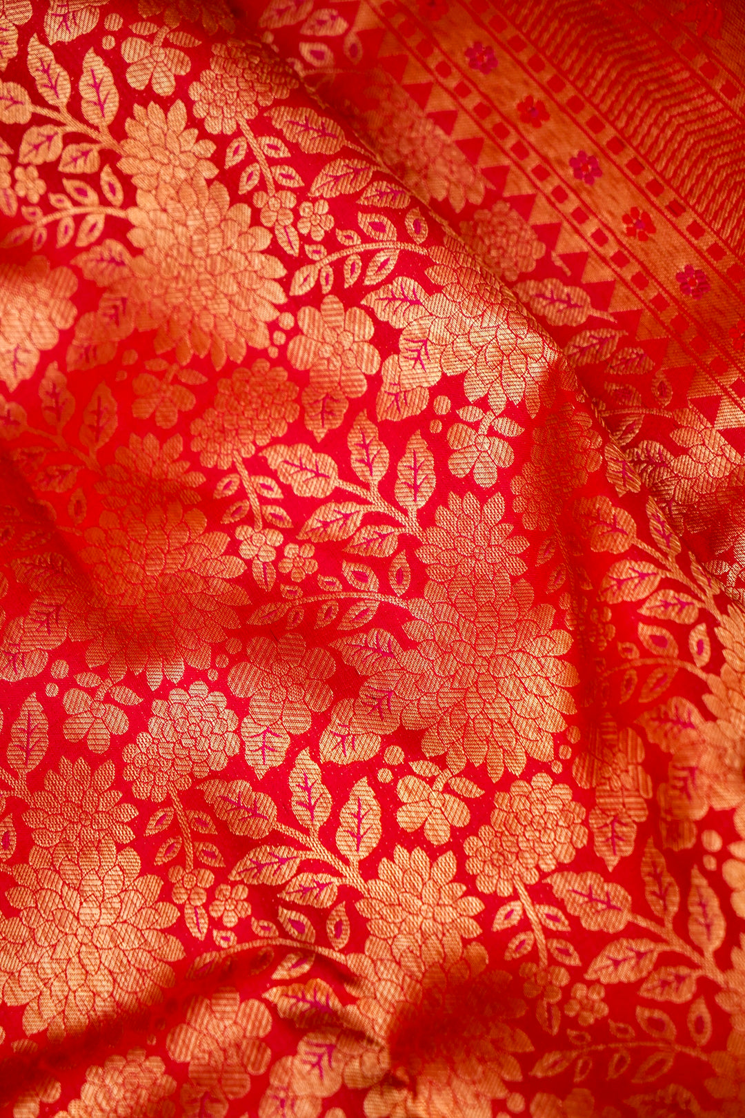 Maharani Red Kanjivaram Silk Saree with Woven Zari Brocade View 4