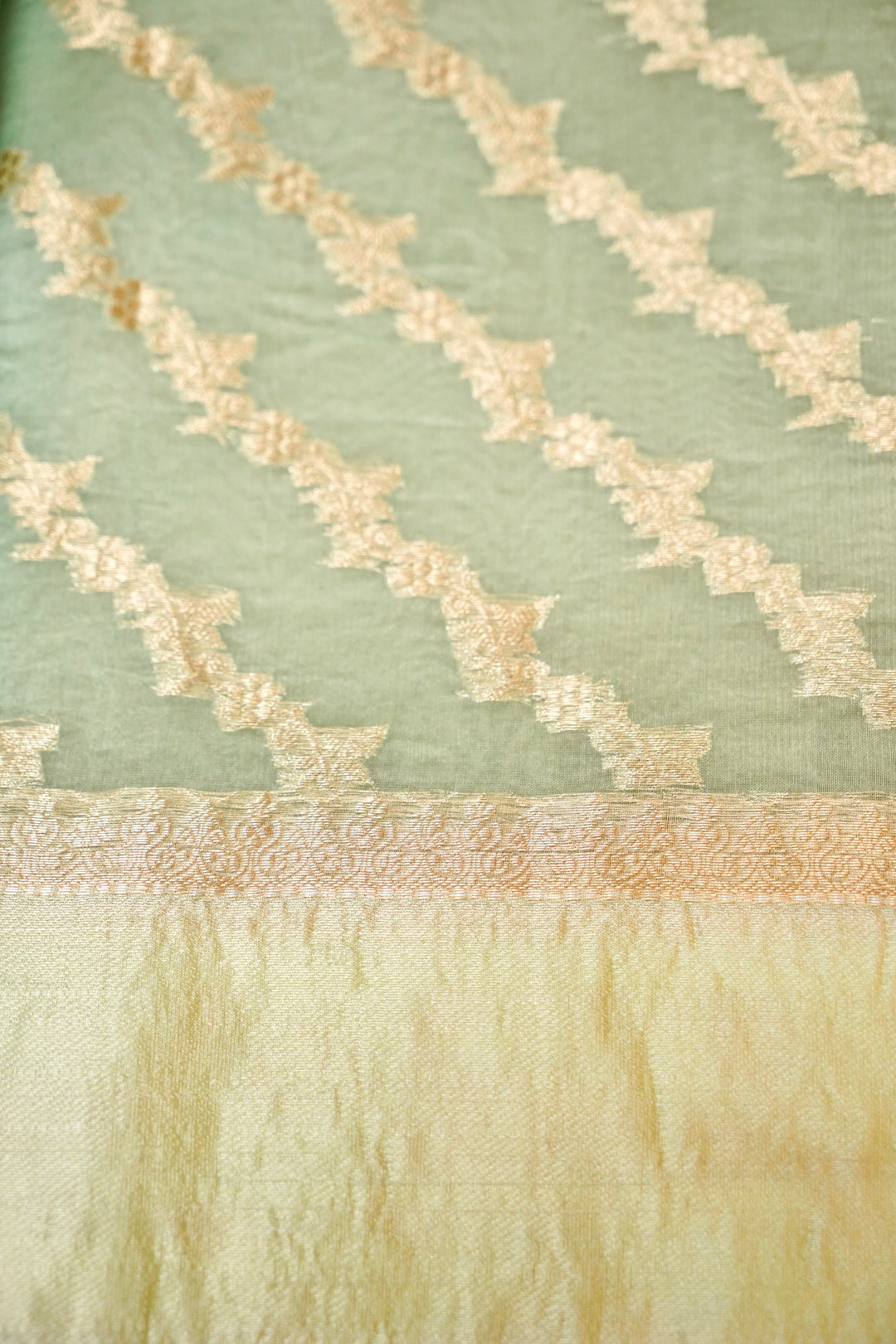 Banarasi Pastel Green Organza Silk Saree with Silk Weaving Border Blouse