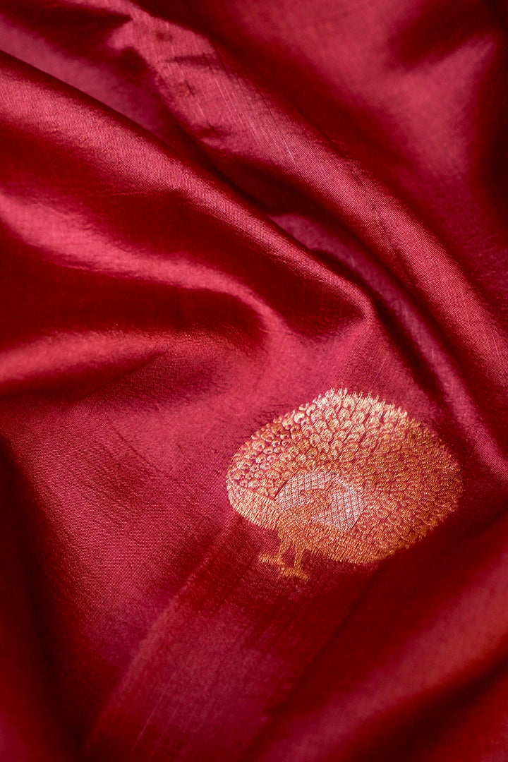 Onion Pink Grace Pure Brocade Silk Handloom Saree Closeup