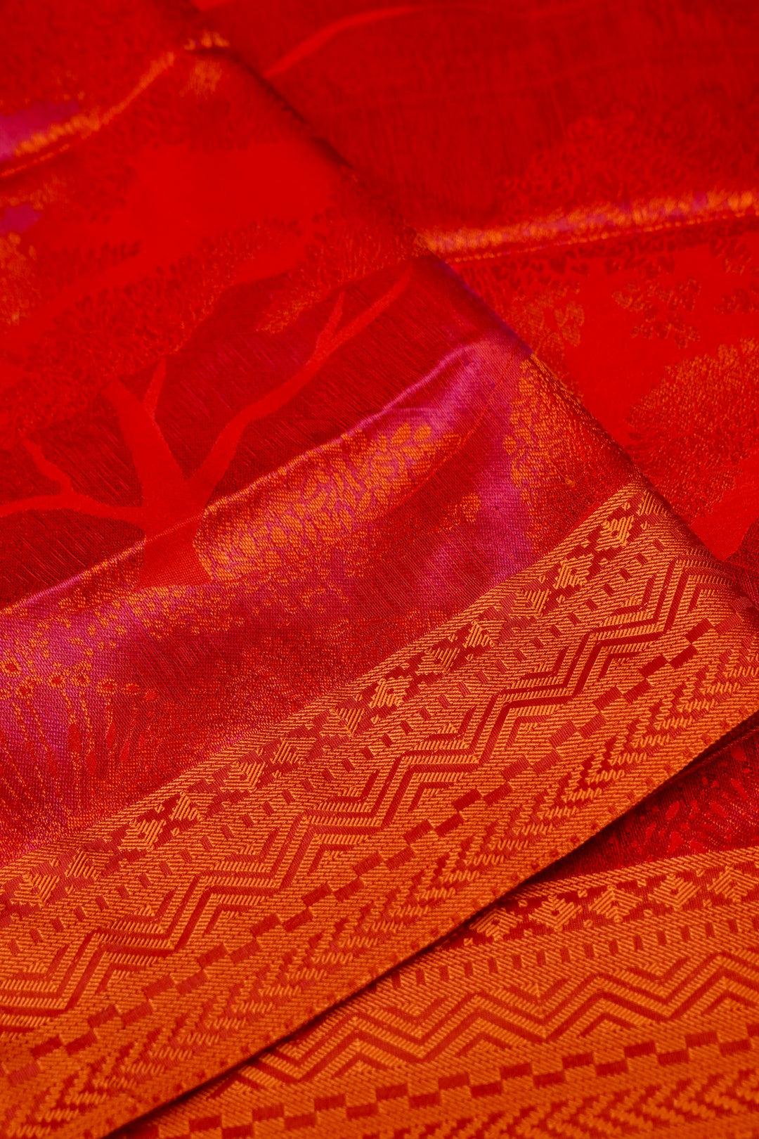 Classic Red Handwoven Pure Banarasi Tanchoi Silk Saree