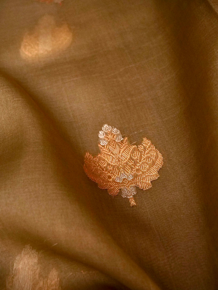 Handwoven Banarasi Organza Kora Khadwa Woven Saree