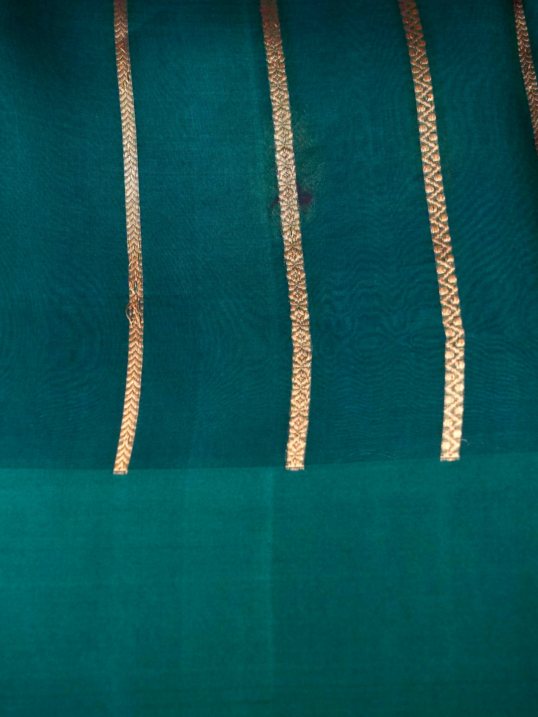 Handwoven Banarasi Organza Saree with Meenakari & Kadwa Weave